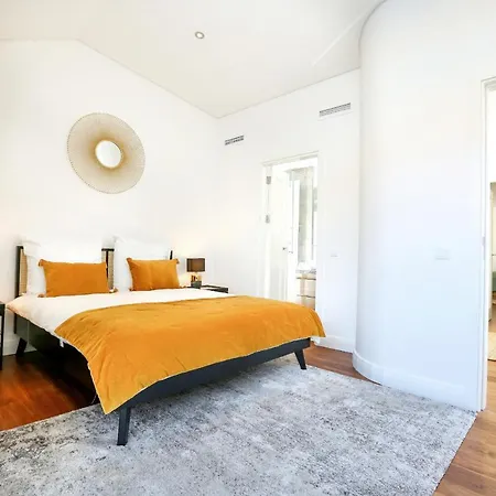 Appartamento & Gorgeous - 3 Bedroom Getaway In The Heart