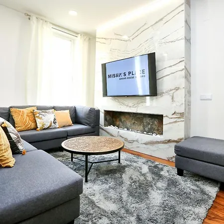 & Gorgeous - 3 Bedroom Getaway In The Heart Apartment Faro