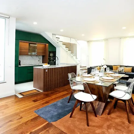 & Gorgeous - 3 Bedroom Getaway In The Heart Appartement *