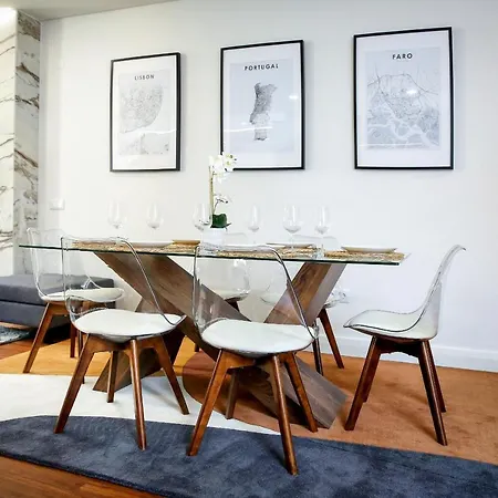 Apartment & Gorgeous - 3 Bedroom Getaway In The Heart